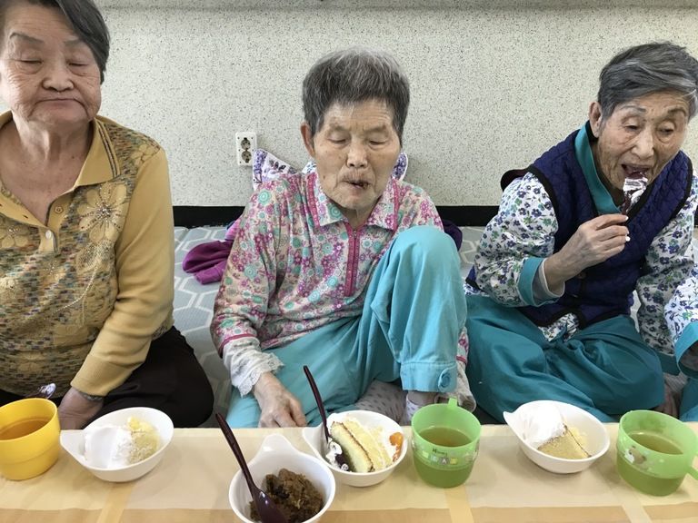 박00할머니 생신축하드립니다.