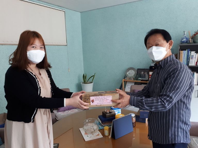 어버이날을 맞이하여 직원부모님께 감사 선물전달