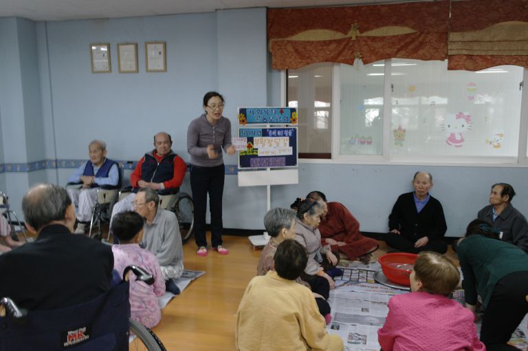 4월 16일 공동모금회지원-돌아ON청춘 부활절 달걀 꾸미기