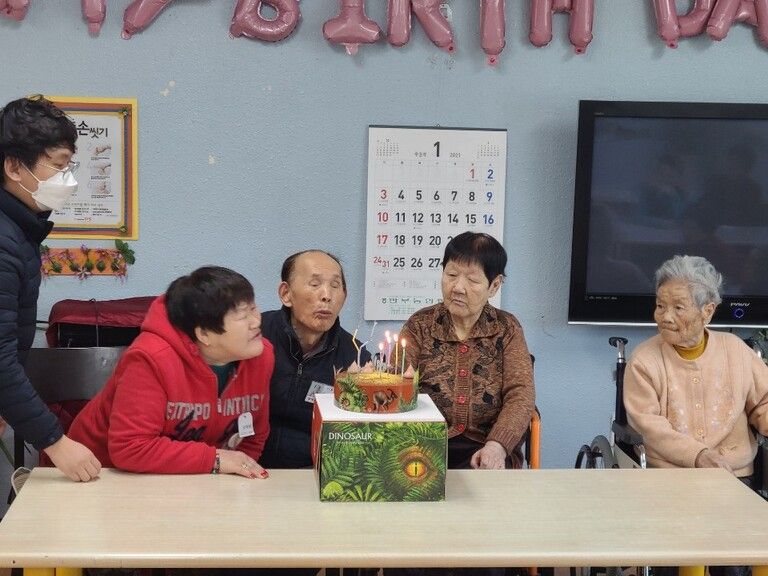 2021.01.19. 상애원(양로시설), 상애노인전문요양원(요양시설) 1월 생신잔치