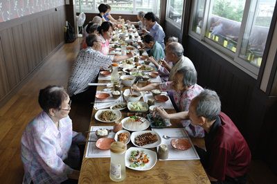 7월 23일 해물한적식 "담원"초청 어르신 식사대접