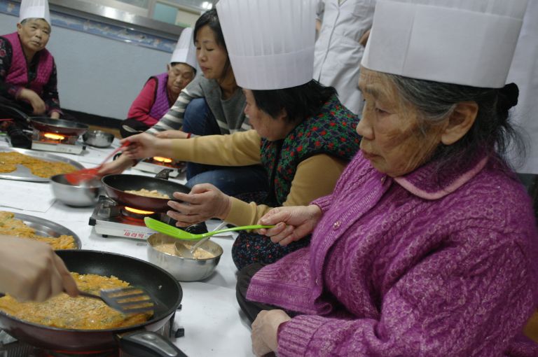 11월 25일 음식프로그램 '김치전부치기'